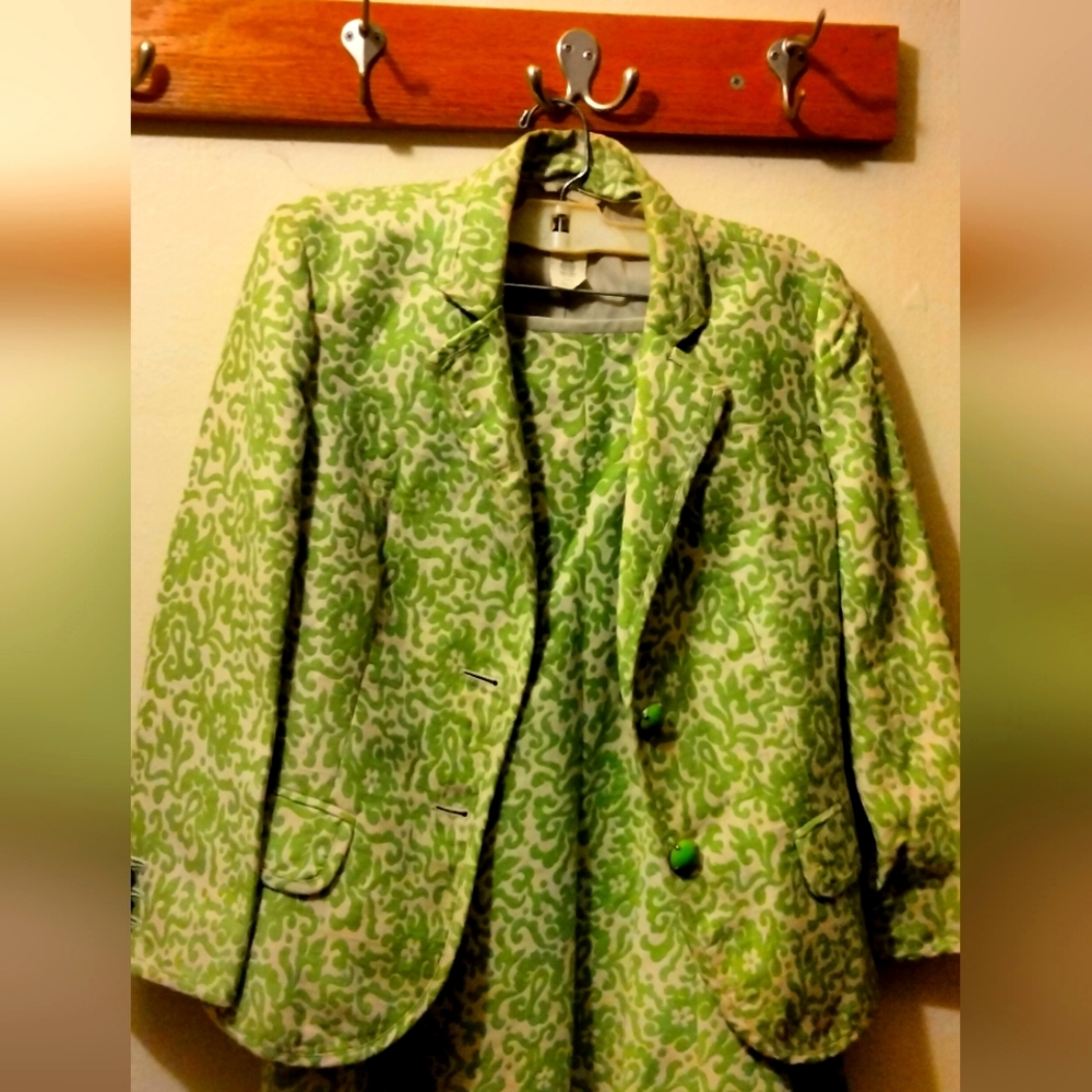 Women's suit